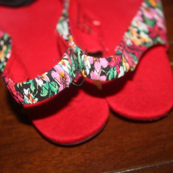 Rampage floral multicolor fabric sling back black flats rubber sole size 7.5…EUC - Picture 4 of 5